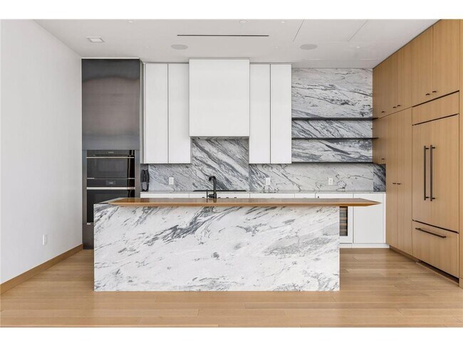 Building Photo - 255 Hennepin Ave