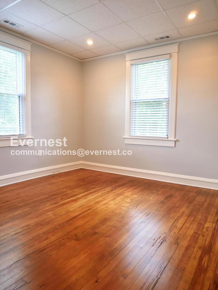 Building Photo - 3060 Stockton St