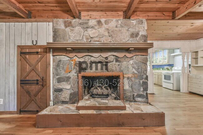 Building Photo - 266 Glenridge Dr