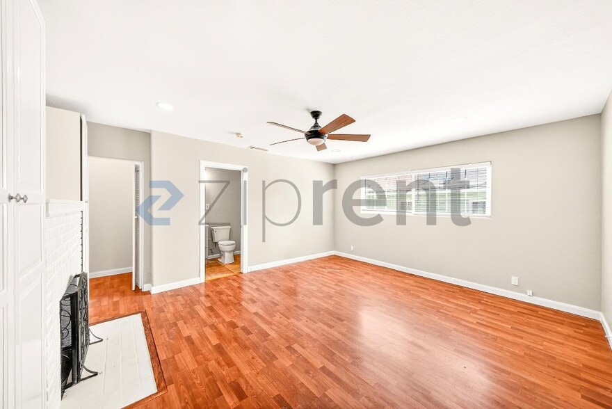 Building Photo - 11758 Broadway Ave