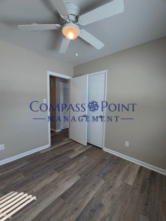 Building Photo - Newly Renovated Just For You! First Month's Rent Free!!