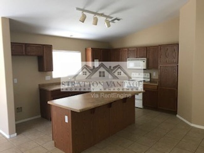 Building Photo - 17739 W Redfield Rd