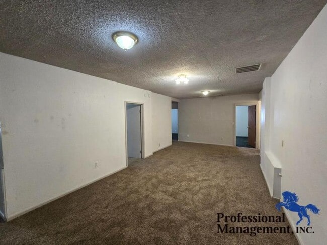 Building Photo - 6 bedroom in Billings MT 59101