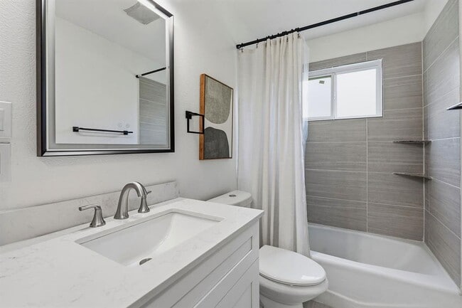 Building Photo - 5804 Brook Valley Dr