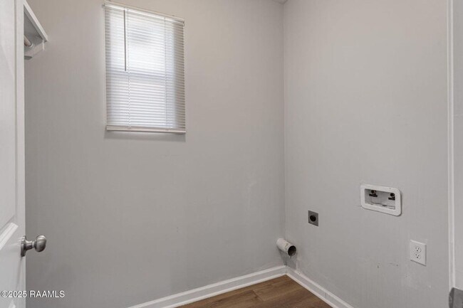 Building Photo - 109 Tyreek Dr