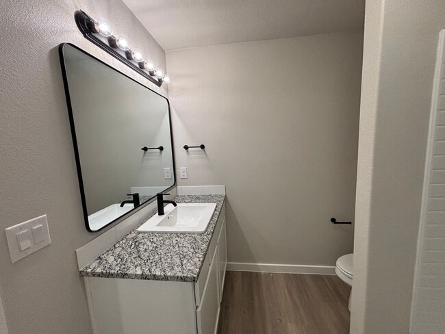 Building Photo - 3-Bedroom Home with Stylish Upgrades in Be...