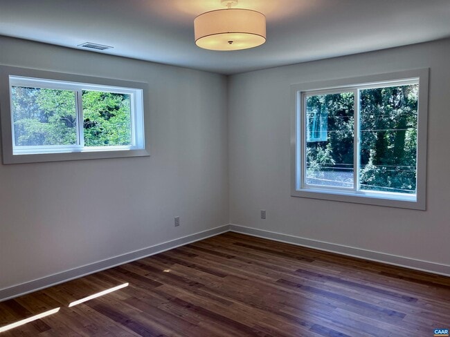 Building Photo - 106 Buckingham Cir