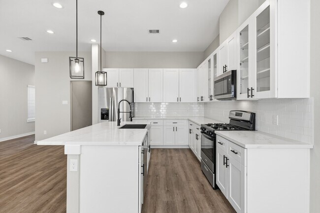 Building Photo - 412 Stonework Garden Ln