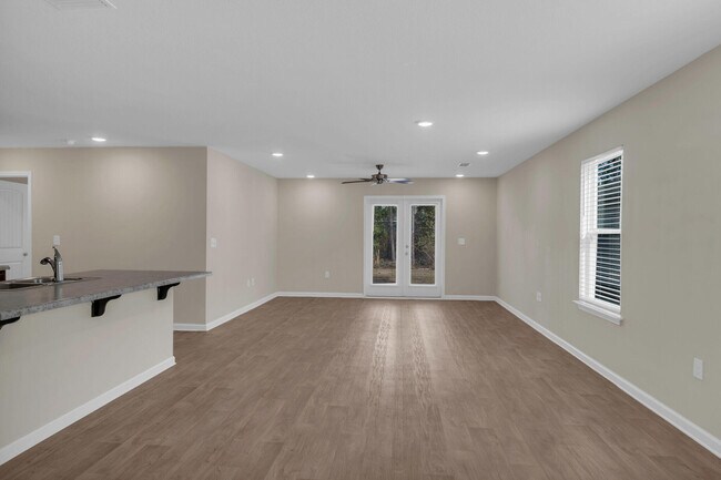 Building Photo - 585 Earl Godwin Rd