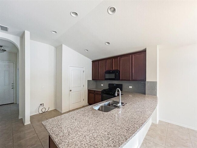 Building Photo - 401 Anacua Loop
