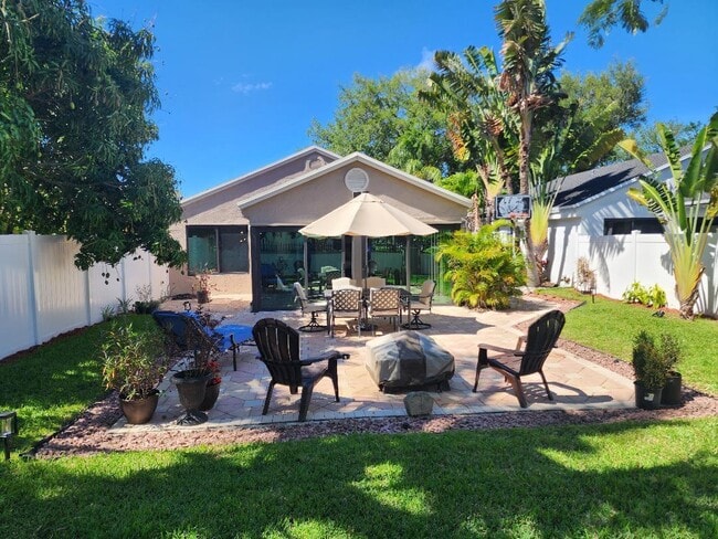 Building Photo - 3760 NW 19th St