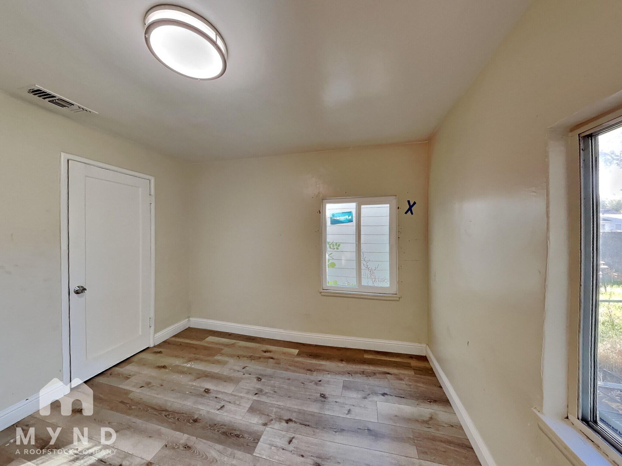 Building Photo - 1852 Grand Ave