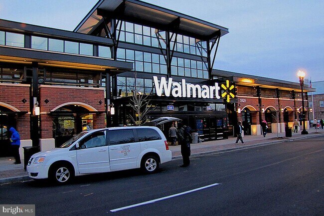 Building Photo - 919 Sheridan St NW