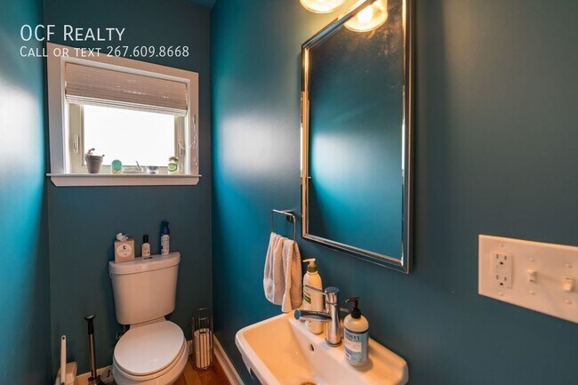 Building Photo - 2029 E Huntingdon St