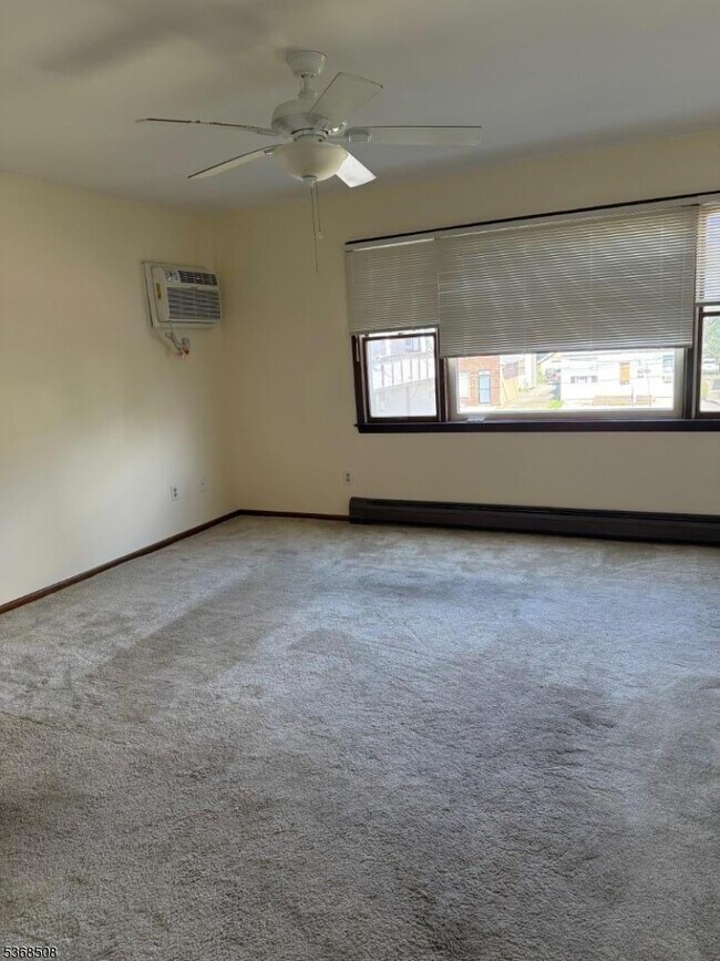 Building Photo - 539 Ringwood Ave