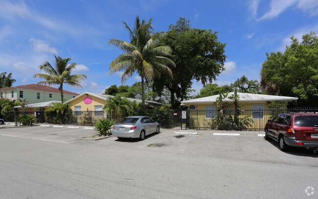 Primary Photo - The Hemingway at Middle River Terrace