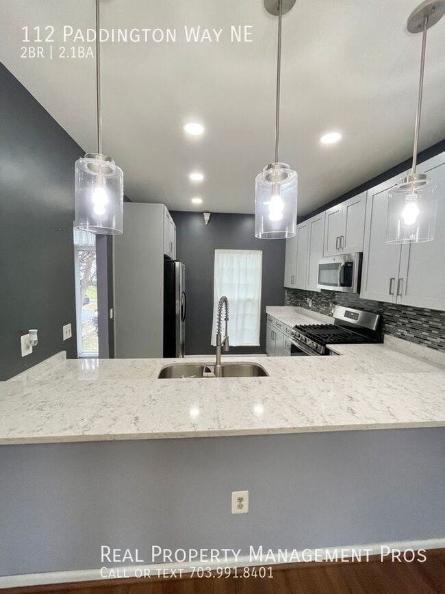 Building Photo - 112 Paddington Way NE