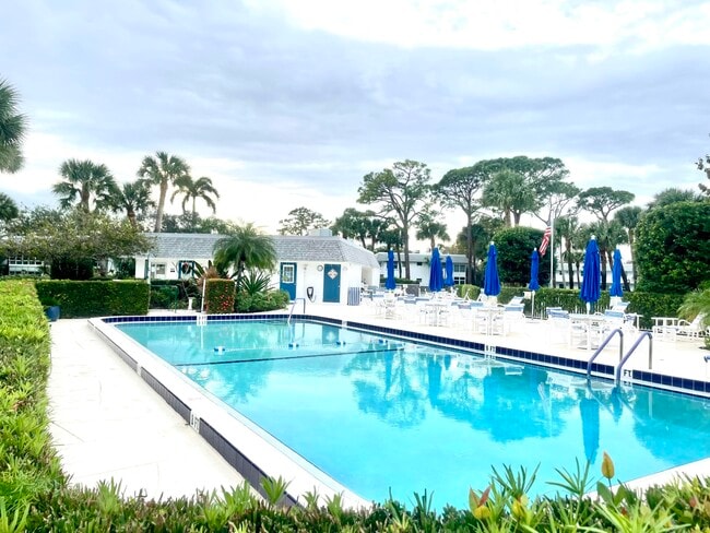 Building Photo - 2929 SE Ocean Blvd