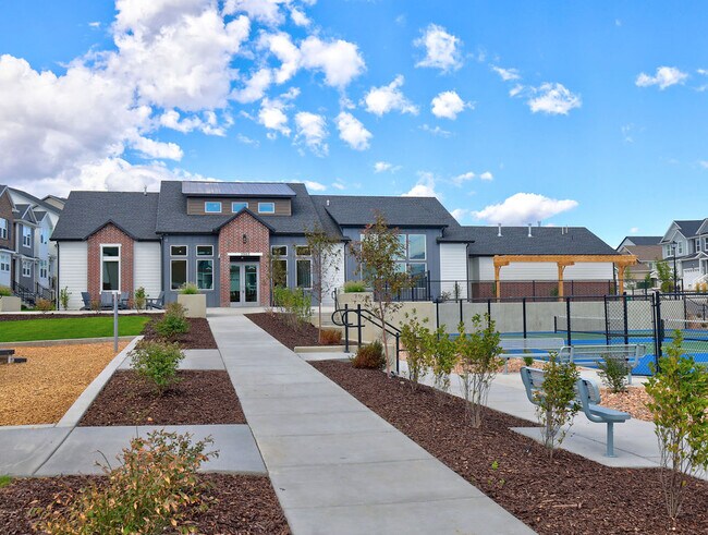 Building Photo - 1377 N Sage Dr