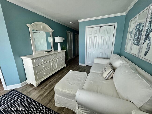 Building Photo - 790 New River Inlet Rd