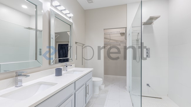 Building Photo - 16703 Cedar Crest Dr