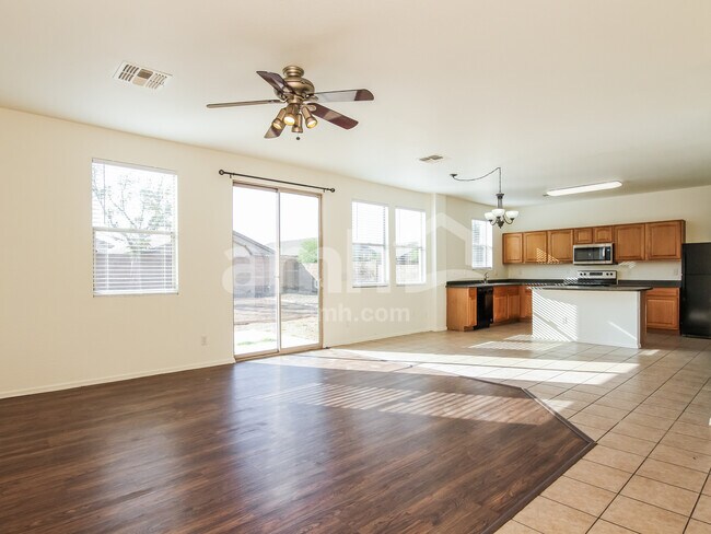 Building Photo - 3213 W Apollo Rd