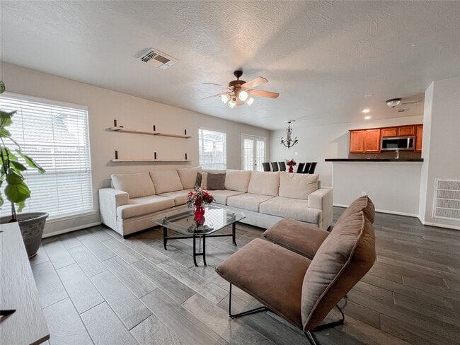 Building Photo - 10838 Waterfern Ct