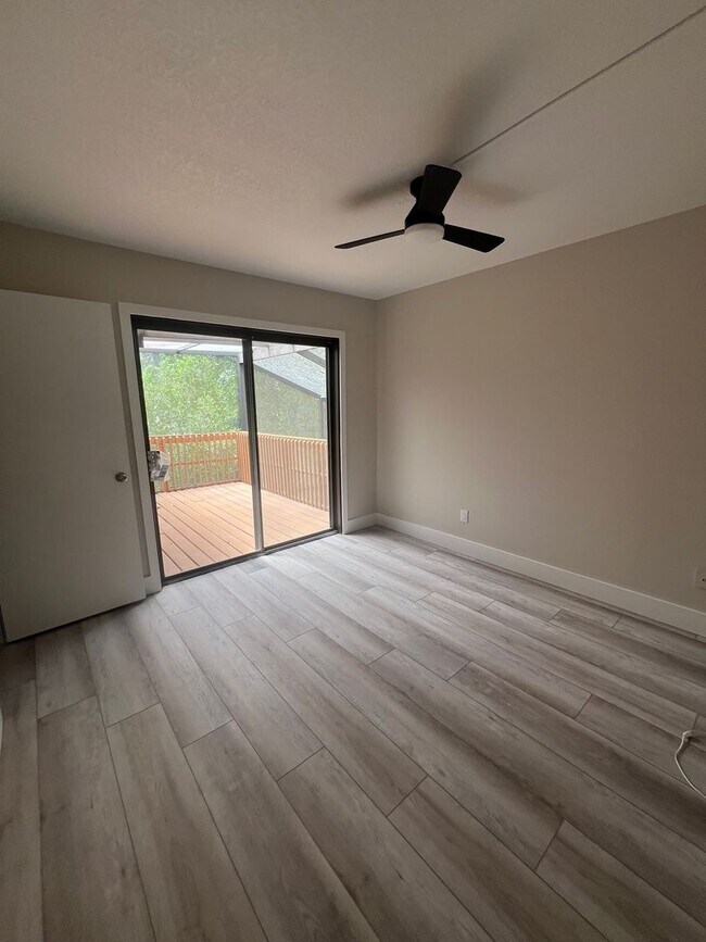 Building Photo - Spacious 4-Bedroom Pool Home in Desirable Winter Springs!