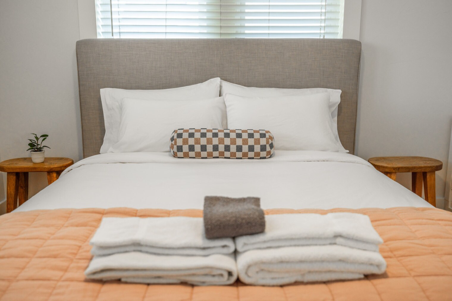 Building Photo - 3076 Melbourne St