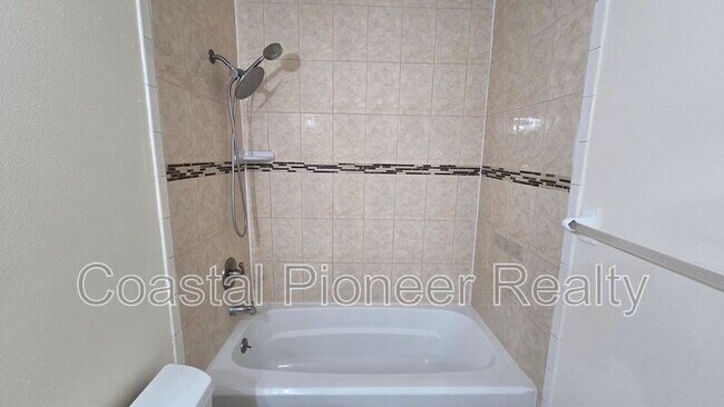 Building Photo - 4817 Cypress Tree Dr