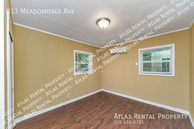 Building Photo - 213 Meadowdale Ave