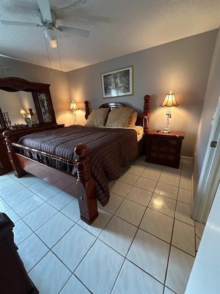 Building Photo - 325 Knotty Pine Cir