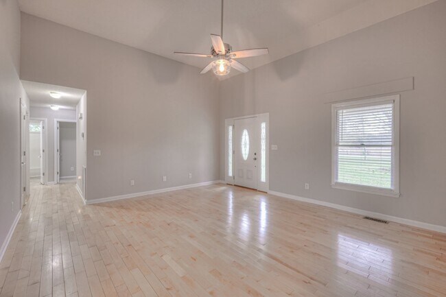 Building Photo - 5020 Old Salem Rd