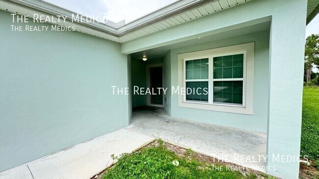 Building Photo - 4167 Hammock Rd