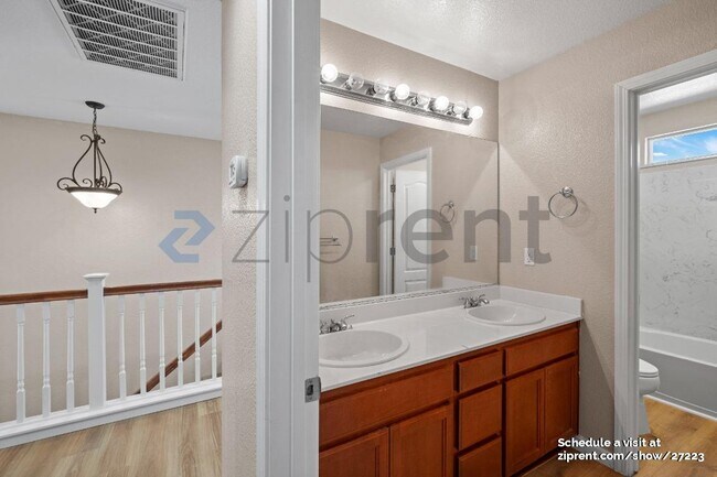 Building Photo - 8106 Westport Cir