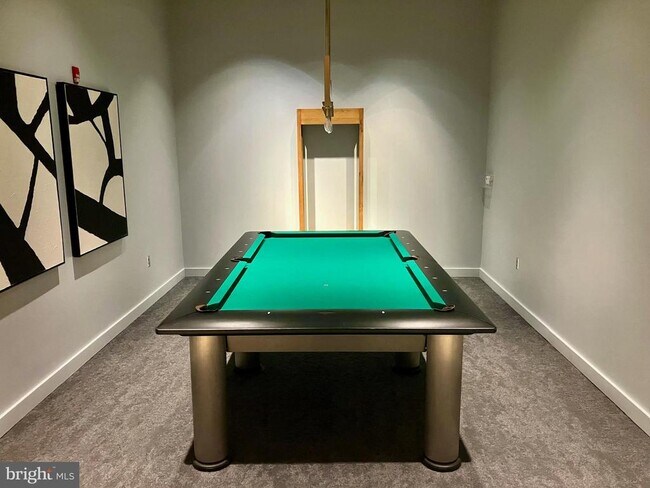 Building Photo - 5750 Bou Ave