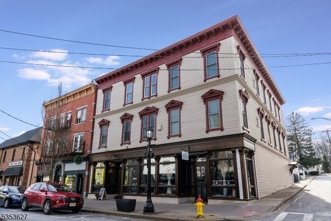 Primary Photo - 180 Spring St