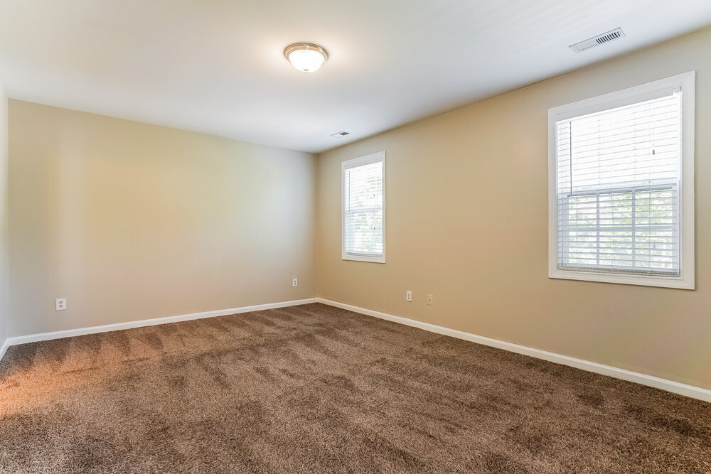 Building Photo - 610 Crosstie St