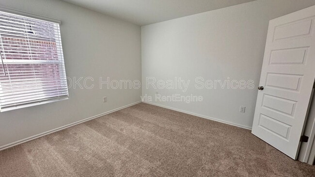 Building Photo - 16201 Harvester Dr