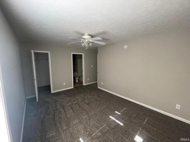 Building Photo - 2624 E Olson Dr