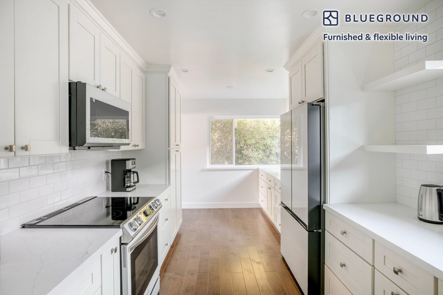 Building Photo - 743 Roble Ave