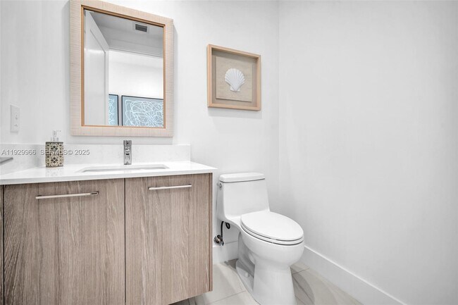 Building Photo - 151 N Seabreeze Blvd