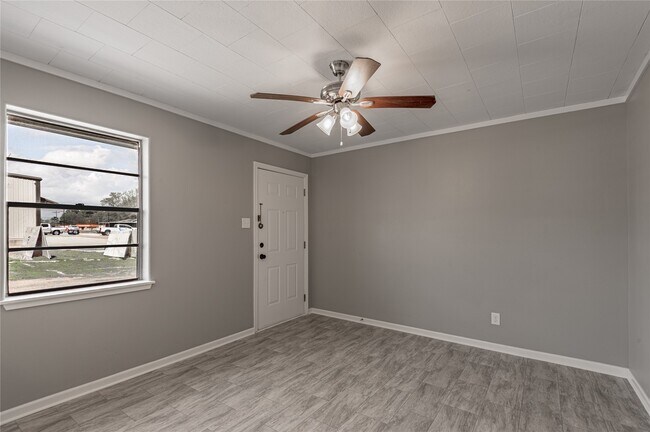 Building Photo - 2809 Sam Houston Ave