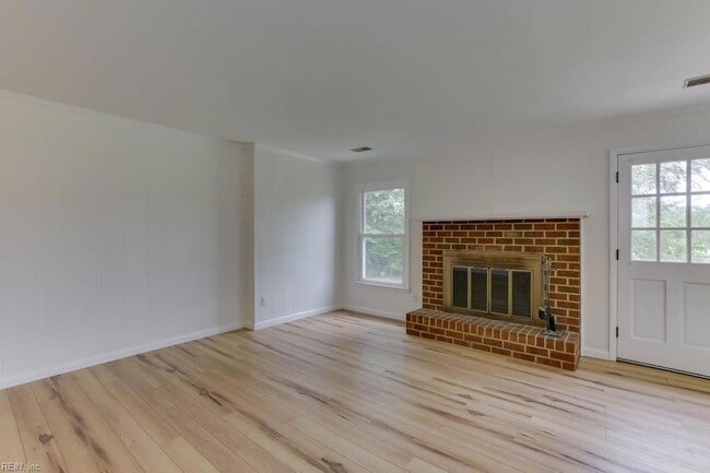 Building Photo - 2637 N Elizabeth Harbor Dr