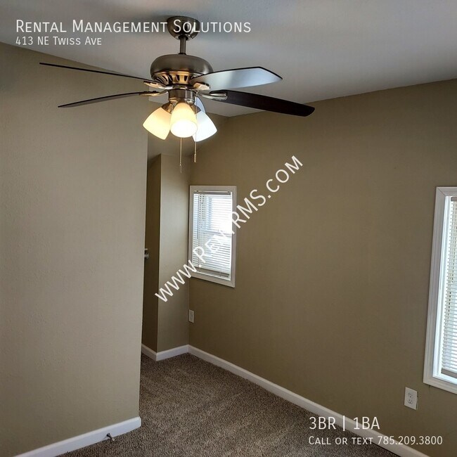 Building Photo - 413 NE Twiss Ave