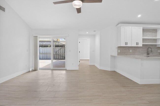 Building Photo - 5230 Woodruff Ln