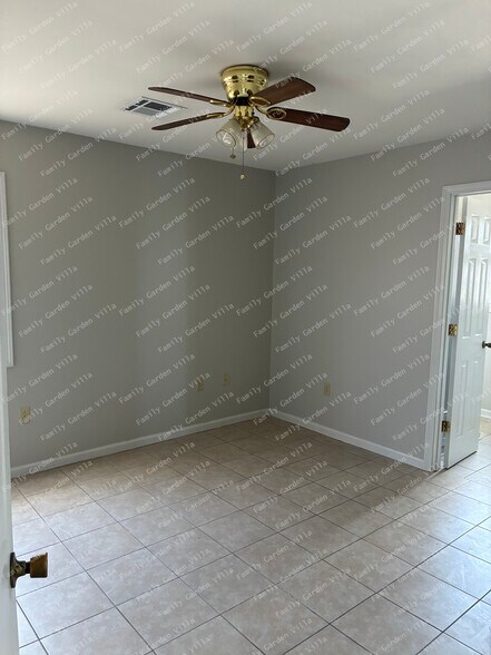 Building Photo - 338 Gloria St