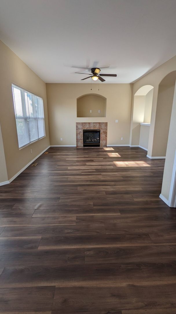 Building Photo - TWO STORY WITH FINISHED WALKOUT BASEMENT A...