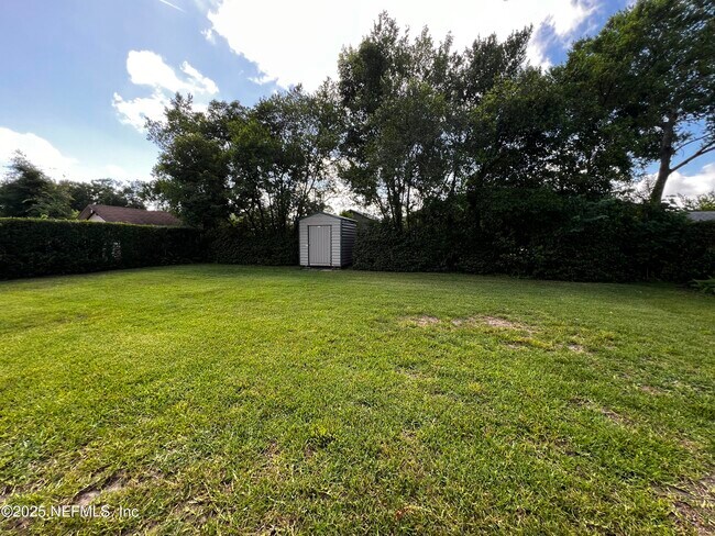 Building Photo - 11505 Inez Dr