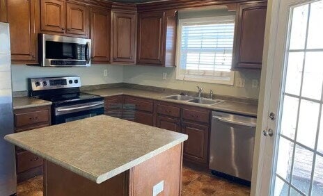 Building Photo - "Charming 3-Bedroom Home with 2 Baths and 1600 Sq Ft of Comfort in Jonesboro!"